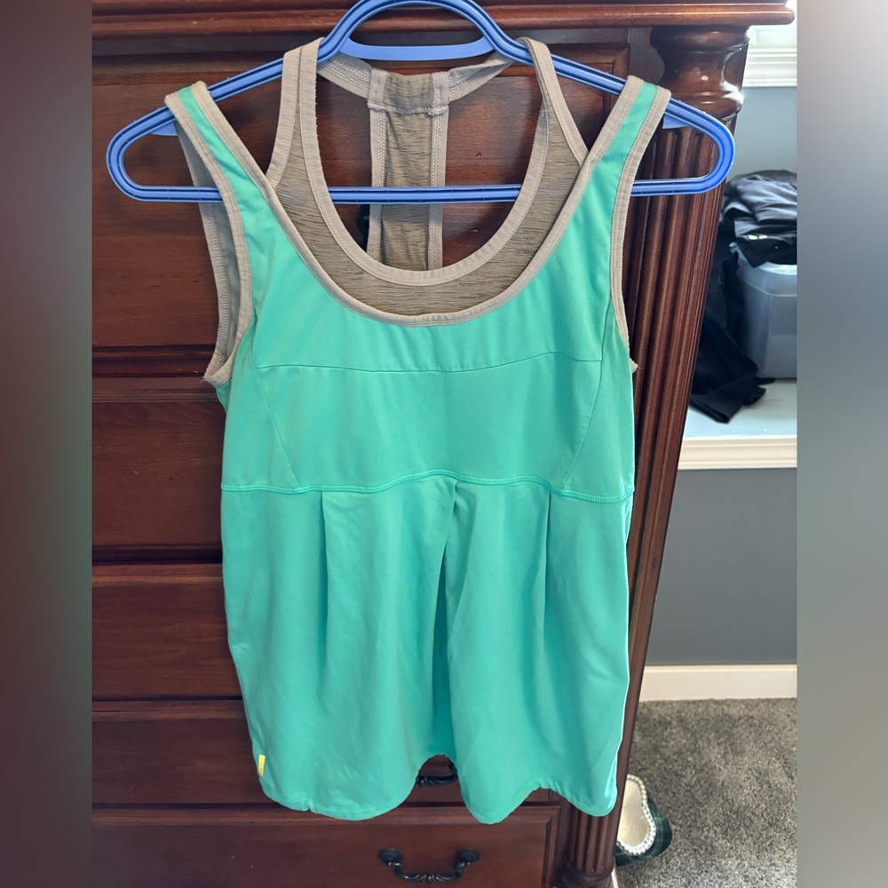 Teal/Gray Sleeveless Lole worn a couple times has built in shelf bra size Large